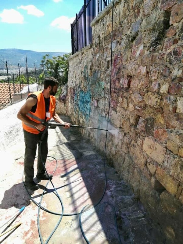 Τα Αναφιώτικα καθαρά από ταγκς και γκράφιτι - Φωτογραφίες πριν και μετά