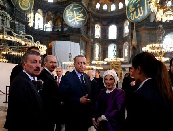 Αγία Σοφία: «Φιέστα» με αποσπάσματα από το κοράνι και προσευχές για την Άλωση της Κωνσταντινούπολης