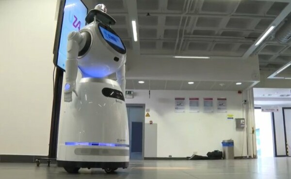 Βέλγιο: Ρομπότ κατά του κορωνοϊού - «Μιλούν» 53 γλώσσες και εντοπίζουν τον πυρετό