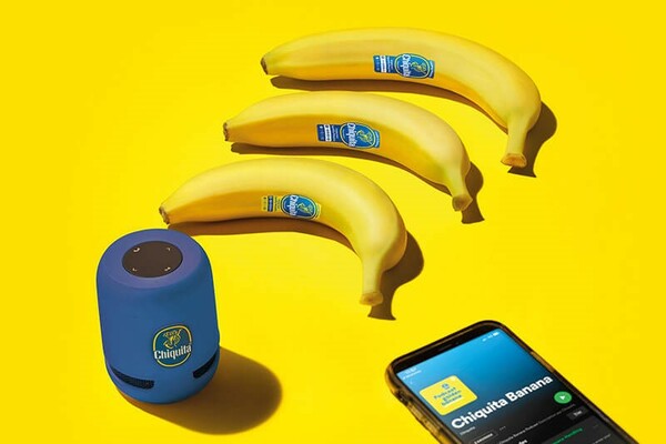 H Chiquita ενώνει τις δυνάμεις της με το Spotify σε μία σειρά από διαδραστικά μουσικά αυτοκόλλητα