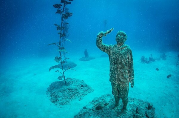 Μουσείο Υποβρύχιας Τέχνης: Εντυπωσιακά γλυπτά 20 μέτρα κάτω από την επιφάνεια της θάλασσας