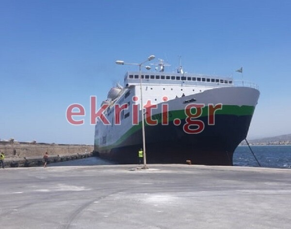 Ρέθυμνο: Επιβατηγό πλοίο προσέκρουσε στο λιμάνι