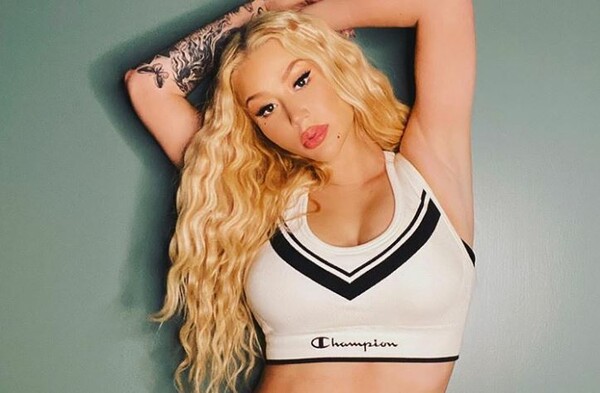 Η Iggy Azalea ανακοίνωσε ξαφνικά πως έγινε μητέρα - Γιατί έκρυψε την εγκυμοσύνη της