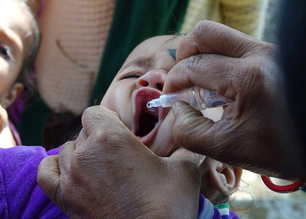 Εμβόλιο για την πολιομυελίτιδα κατά του κορωνοϊού - Τι αναφέρουν ειδικοί