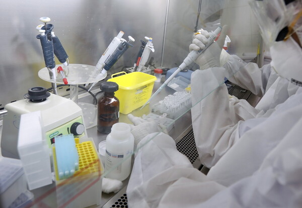 Ούρσουλα φον ντερ Λάιεν: «Στόχος τα ασφαλή εμβόλια κατά του κορωνοϊού εντός 12-18 μηνών»