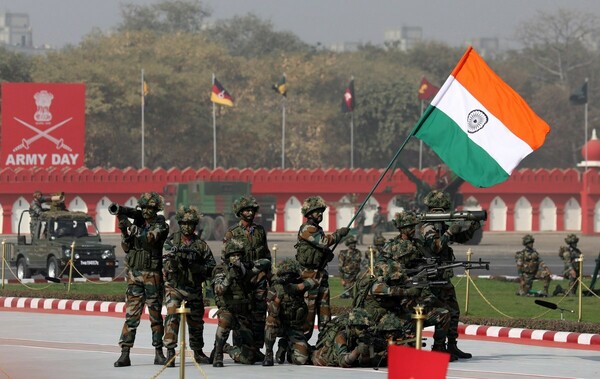 Ινδία: Βίαιο επεισόδιο στα σύνορα με την Κίνα, νεκροί 3 Ινδοί στρατιώτες