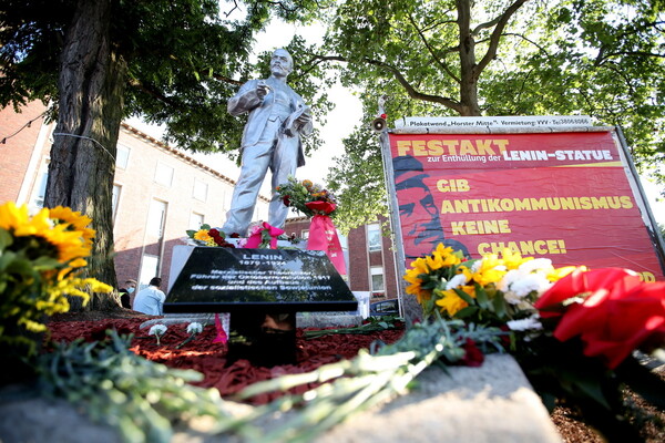 Άγαλμα του Λένιν διχάζει γερμανική πόλη