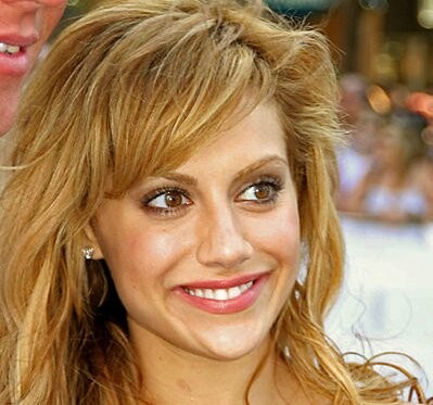 Aπό πνευμονία πέθανε η Brittany Murphy