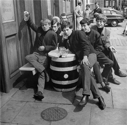 Ανέκδοτες φωτογραφίες των Rolling Stones και των Beatles