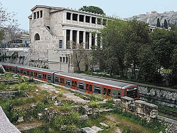 Κατάχωση θέλει η διοίκηση των ΗΣΑΠ για το Βωμό των Δώδεκα Θεών