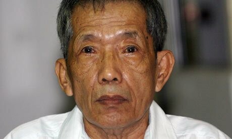 35 χρόνια για εγκλήματα κατά της ανθρωπότητας ο αρχιβασανιστής των Ερυθρών Χμερ