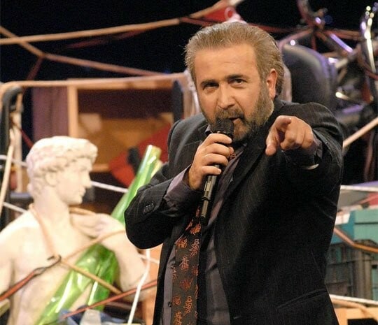 Λάκης Λαζόπουλος: “Είμαστε τα πρεζάκια της Ευρώπης”