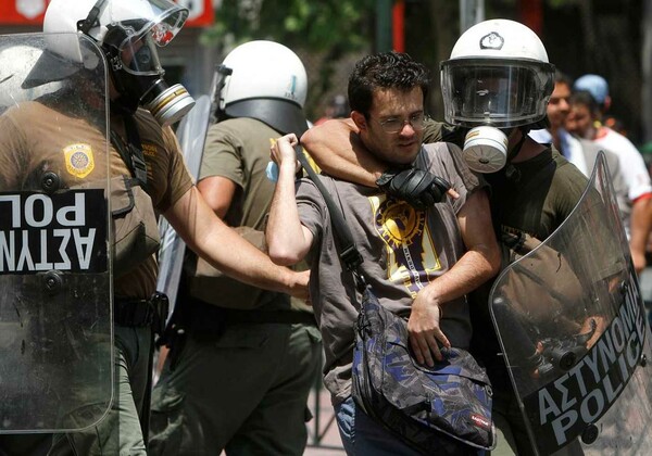 Μια εξωφρενική καταγγελία δημοσιογράφου