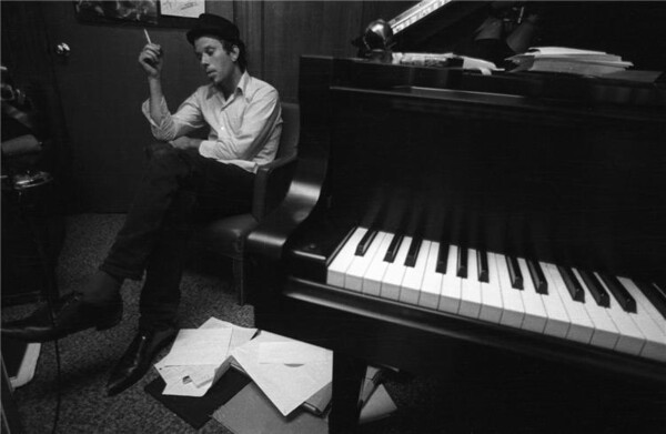 O Tom Waits σε 78 στροφές.