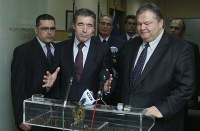 Παραιτήθηκε ο σύμβουλος Τύπου του Βενιζέλου