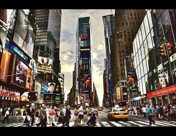 Από σήμερα Ελλάδα στην Times Square (updated)