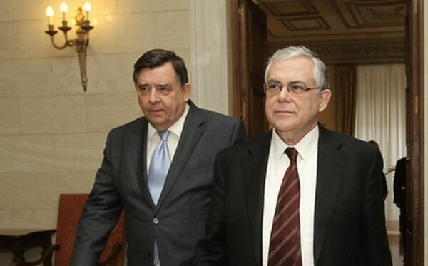 Καρατζαφέρης: Δεν ψηφίζει, στηρίζει