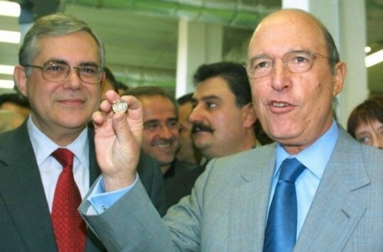 Και ο Σημίτης κατά του Μνημονίου