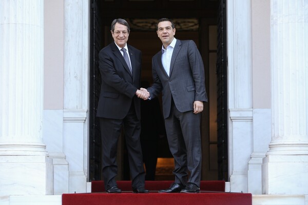 Τσίπρας σε Αναστασιάδη: «Εσείς βγήκατε πρώτοι από το μνημόνιο, τώρα βγαίνουμε και εμείς»