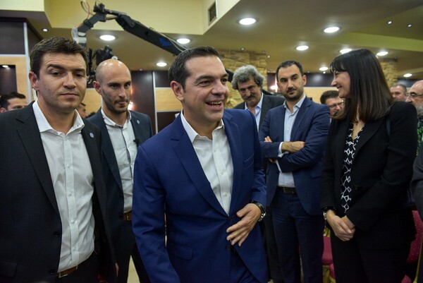 Στο Παρίσι και τις Βρυξέλλες μεταβαίνει ο Τσίπρας - Συνάντηση με τον Μακρόν