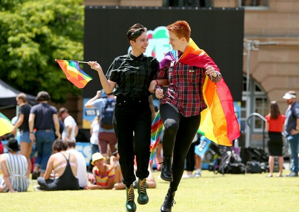 Αυστραλία: Οι πολίτες είπαν «ναι» στη νομιμοποίηση των γάμων ομοφυλοφίλων