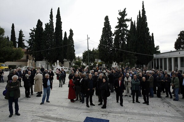 Το τελευταίο αντίο στον Κώστα Βεργόπουλο