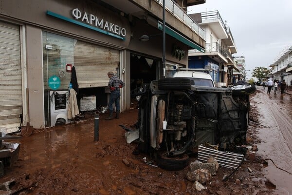 Απόγνωση στα χαλάσματα - 30 φωτογραφίες από την ισοπεδωμένη πλευρά της Αττικής