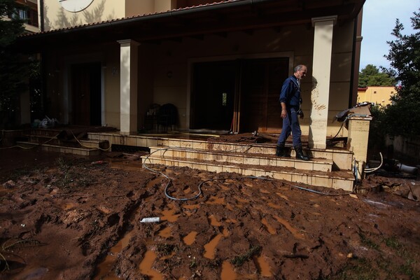 Απόγνωση στα χαλάσματα - 30 φωτογραφίες από την ισοπεδωμένη πλευρά της Αττικής