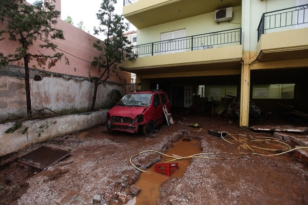 Απόγνωση στα χαλάσματα - 30 φωτογραφίες από την ισοπεδωμένη πλευρά της Αττικής