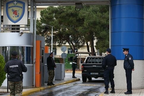 Μετάθεση στον διοικητή τάγματος του ΓΕΕΘΑ για τον «Ρουβίκωνα»