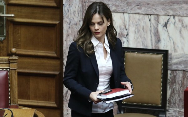 Αχτσιόγλου: Μέρισμα και για όσους είχαν εισοδήματα πέρυσι, αλλά ήταν άνεργοι το 2017