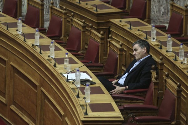 Οι δέκα νέοι φόροι που θα πληρώσουν οι φορολογούμενοι το 2018