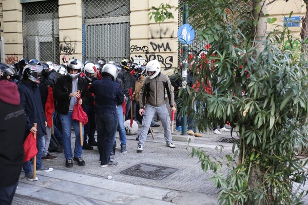 Κατάληψη Πολυτεχνείου: Δεν αποχωρούν οι αναρχικοί - Στον «αέρα» για πρώτη φορά οι εκδηλώσεις για την επέτειο