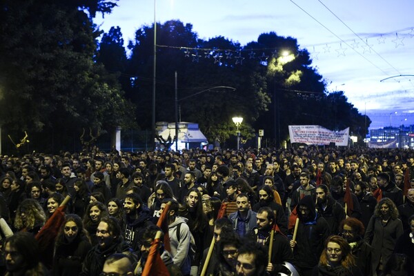 Ολοκληρώθηκε το μαζικό συλλαλητήριο για την εξέγερση του Πολυτεχνείου