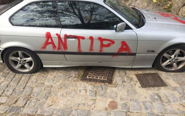 Νέα στοχοποίηση καθηγητή ΑΕΙ - Βανδάλισαν το Ι.Χ. του