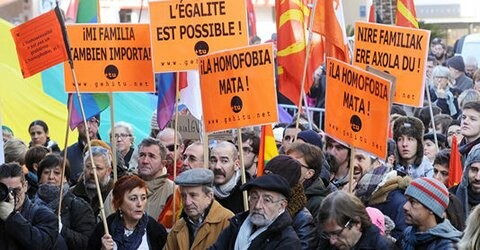 Το γαλλικό σοσιαλιστικό κόμμα καλεί σε συγκέντρωση υπέρ του γάμου ομοφυλοφίλων