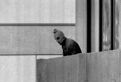 Γερμανία: Τιμά τη μνήμη των θυμάτων της τρομοκρατικής επίθεσης στους Ολυμπιακούς του Μονάχου