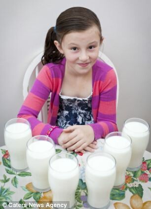 Πίνει 3,5 λίτρα γάλα ημερησίως για να επιζήσει