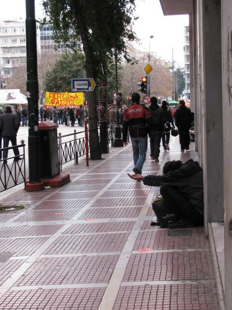 Οι χρήστες του twitter φωτογραφίζουν την σημερινή αντιφασιστική διαδήλωση της Αθήνας
