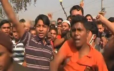 Χιλιάδες Μπαγκλαντεσιανοί διαδήλωσαν για τους νεκρούς εργάτες