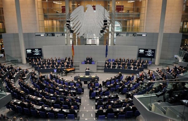 Γερμανία: Ελεύθερη πρόσβαση στους νόμους - και δυνατότητες διόρθωσης και αλλαγής