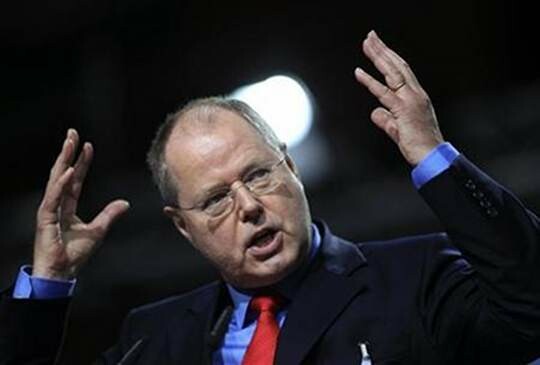 Ο Peer Steinbrueck θα ηγηθεί των Γερμανών Σοσιαλιστών
