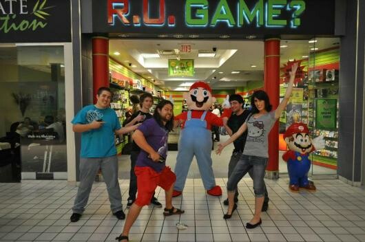 Ιδιοκτήτης καταστημάτων με video games πουλά τη ζωή του στο eBay