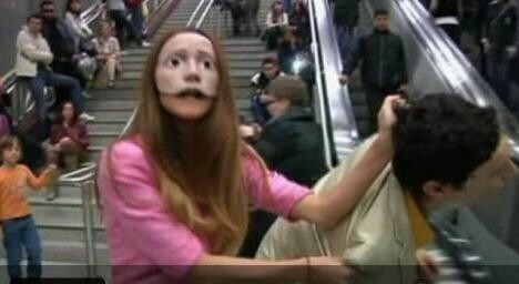 Reuters: Σαίξπηρ στο μετρό του Συντάγματος