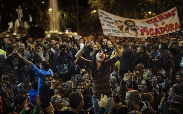 Εγκρίθηκε ο προϋπολογισμός του 2013 στην Ισπανία