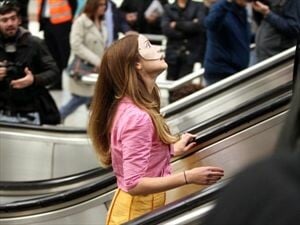 Ξαφνικά σήμερα στο Μετρό Συντάγματος: «Όνειρο καλοκαιρινής νύχτας»