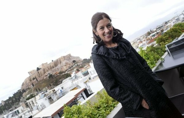 Βικτόρια Χίσλοπ: «Στην Ελλάδα κερνάνε, στο Λονδίνο δίνουν μάχη για να μην πληρώσουν»