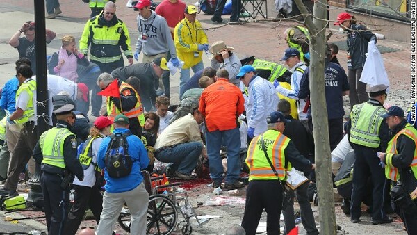 Live Streaming: Διπλή έκρηξη στο Μαραθώνιο της Βοστόνης
