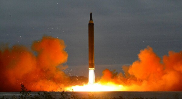 Νέα εκτόξευση πυραύλου από τη Βόρεια Κορέα