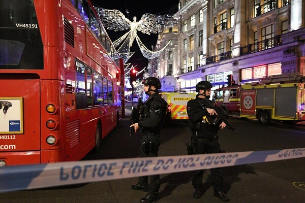 Τι συνέβη απόψε στο Λονδίνο και πώς επικράτησε πανικός για κάτι που μάλλον δεν έγινε ποτέ